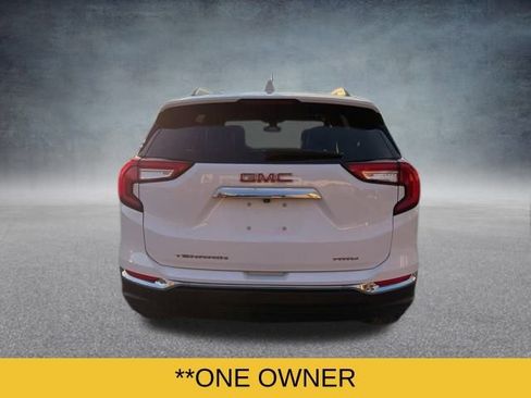 Used 2024 GMC Terrain SLT image 4