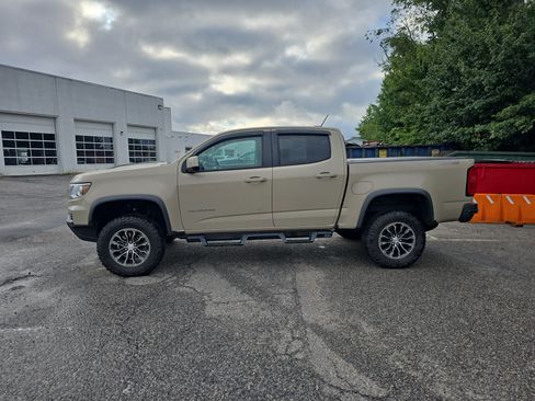 Used 2022 Chevrolet Colorado ZR2 AWD/4WD image 9