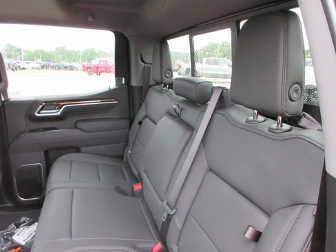 New 2026 GMC Sierra 1500 Elevation w/ Elevation Premium Package AWD/4WD image 16