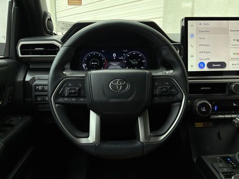 Used 2026 Toyota 4Runner Limited AWD/4WD image 39