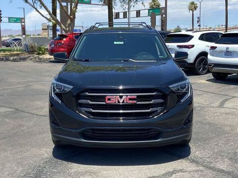 Used 2021 GMC Terrain SLT w/ Infotainment Package II FWD image 3