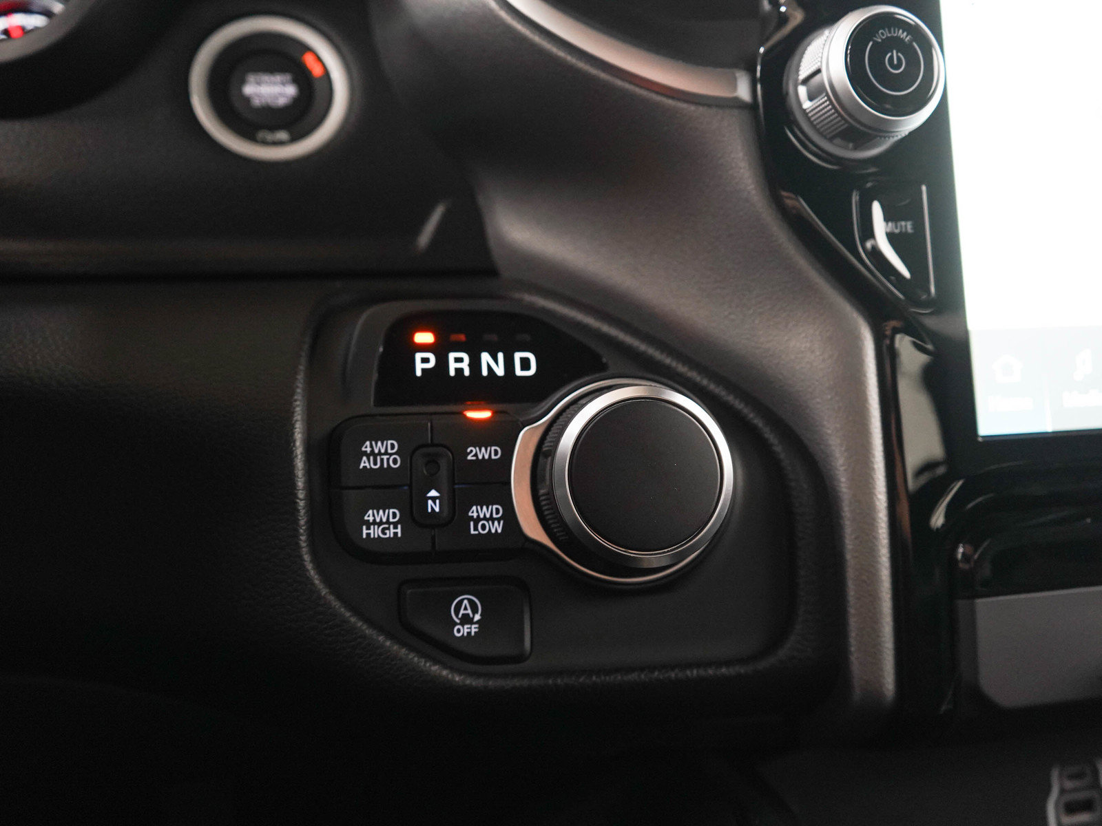 Used 2025 RAM 1500 Big Horn AWD/4WD image 22