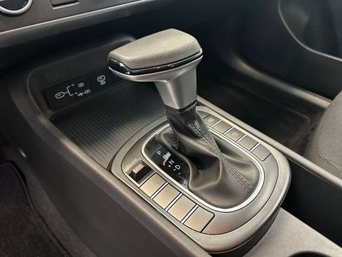 Used 2025 Hyundai Kona SE AWD/4WD image 26