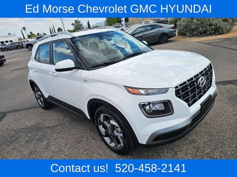 Used 2023 Hyundai Venue SEL w/ Cargo Package FWD image 8