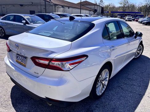 Used 2018 Toyota Camry XLE image 8