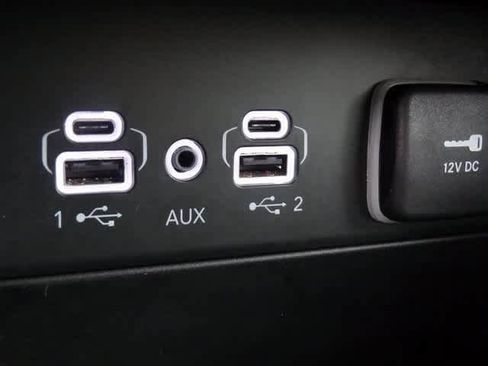 Used 2023 Jeep Grand Cherokee Limited image 15