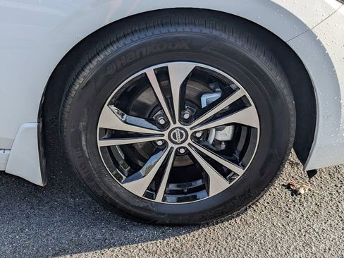 Certified 2023 Nissan Sentra SV FWD image 20