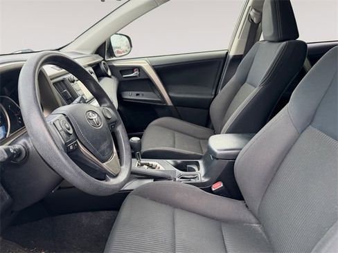 Used 2015 Toyota RAV4 XLE image 9