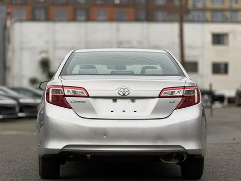 Used 2012 Toyota Camry LE FWD image 6