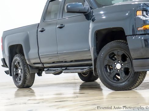 Used 2018 Chevrolet Silverado 1500 LT w/ All Star Edition AWD/4WD image 4