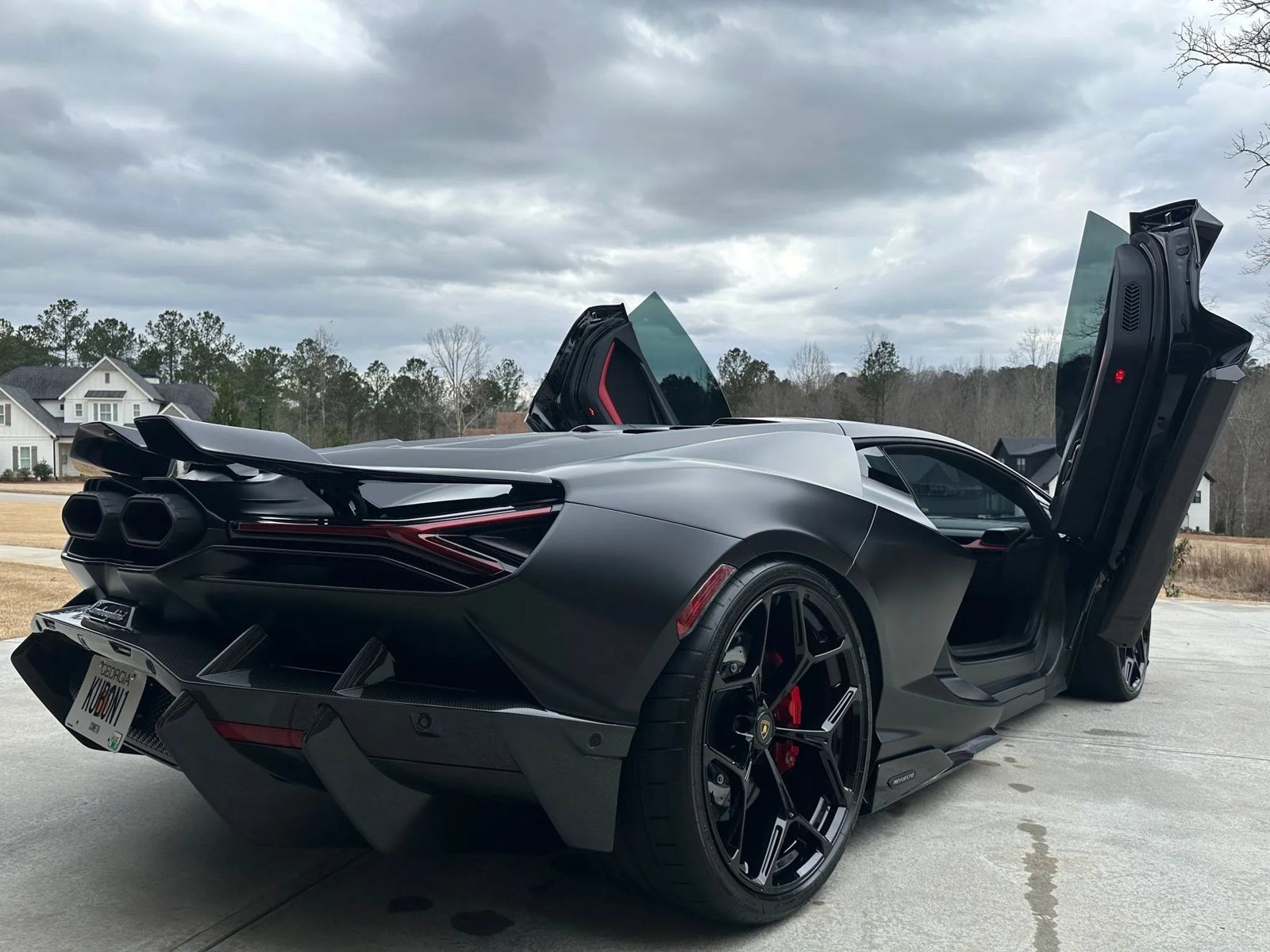 Used 2024 Lamborghini Revuelto AWD/4WD image 11