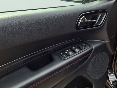 Used 2025 Dodge Durango GT AWD/4WD image 9