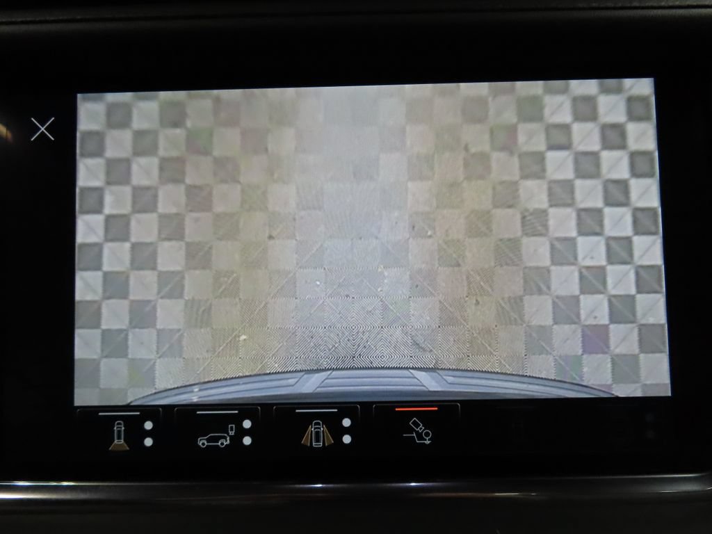 Used 2024 GMC Yukon XL Denali Ultimate AWD/4WD image 19