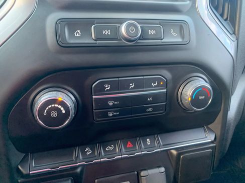 Used 2021 Chevrolet Silverado 1500 Custom Trail Boss image 25