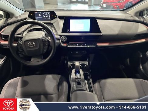 Used 2024 Toyota Prius Prime FWD image 17