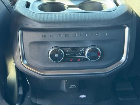 New 2026 Ford Expedition Tremor image 17