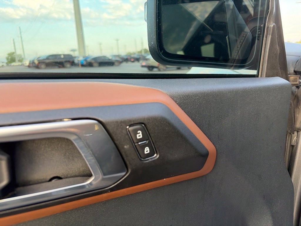 Used 2024 Ford Bronco Outer Banks AWD/4WD image 12