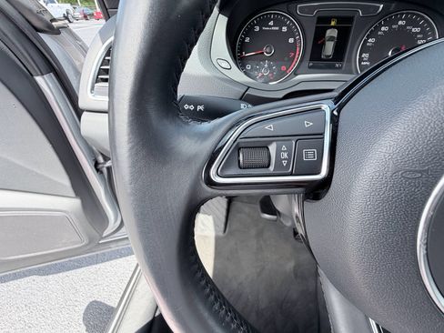 Used 2018 Audi Q3 2.0T Premium FWD image 16