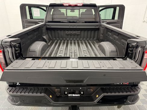 Used 2025 GMC Sierra 2500 AT4 w/ AT4 Premium Plus Package image 37