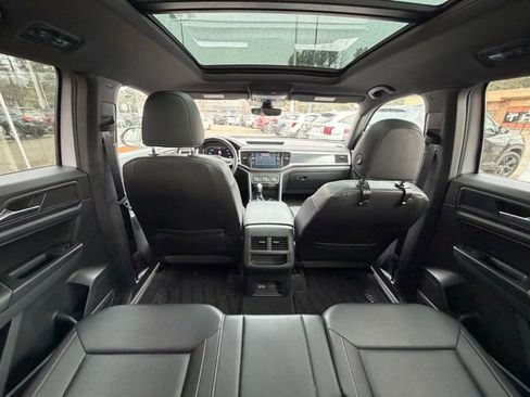 Used 2020 Volkswagen Atlas Cross Sport SEL image 18