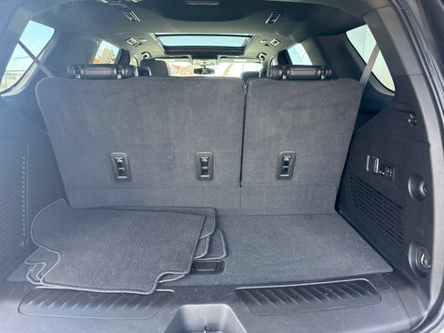 Used 2022 Chevrolet Tahoe LT w/ Luxury Package AWD/4WD image 14