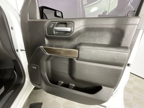 Used 2019 Chevrolet Silverado 1500 LT Trail Boss image 18