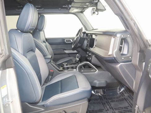 Used 2022 Ford Bronco Outer Banks image 13