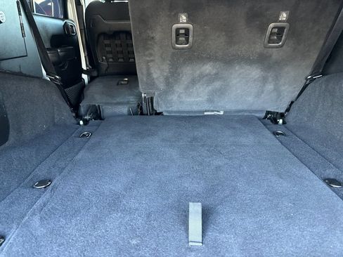 Used 2020 Jeep Wrangler Unlimited Rubicon AWD/4WD image 14