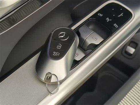 Used 2026 Mercedes-Benz GLC 300 4MATIC image 36