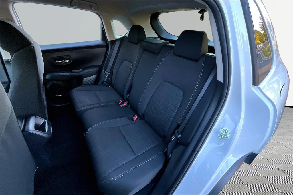 Used 2025 Honda HR-V LX image 18