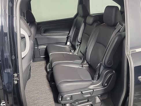Certified 2024 Honda Odyssey EX-L image 15