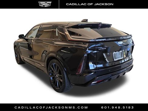 New 2026 Cadillac Lyriq V image 8