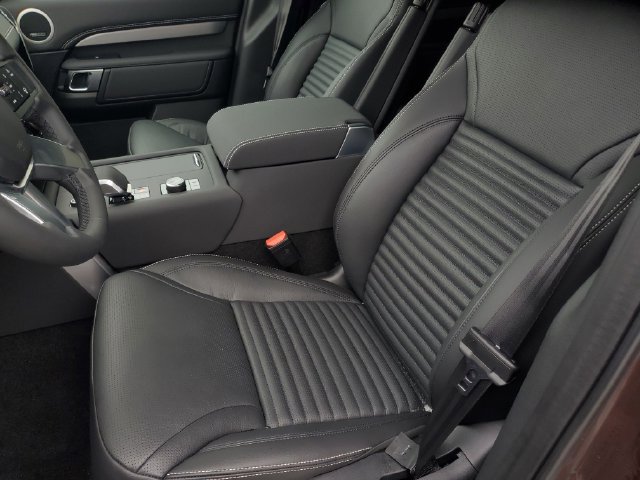New 2026 Land Rover Discovery Limited Edition AWD/4WD image 20
