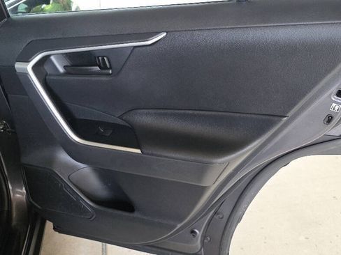 Used 2020 Toyota RAV4 LE w/ Carpet Mat Package FWD image 12
