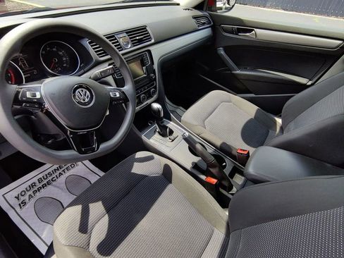 Used 2017 Volkswagen Passat 1.8T S image 11