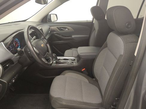 Used 2019 Chevrolet Traverse LT FWD image 17