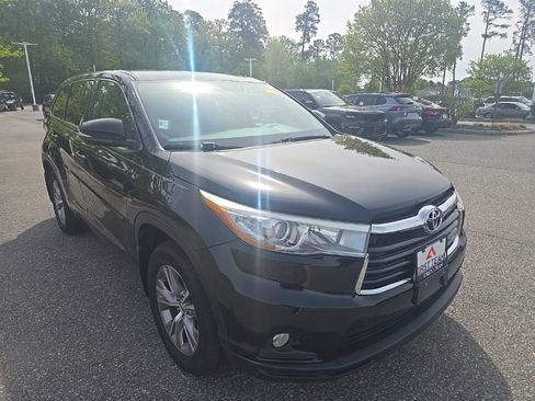 Used 2015 Toyota Highlander Plus image 3