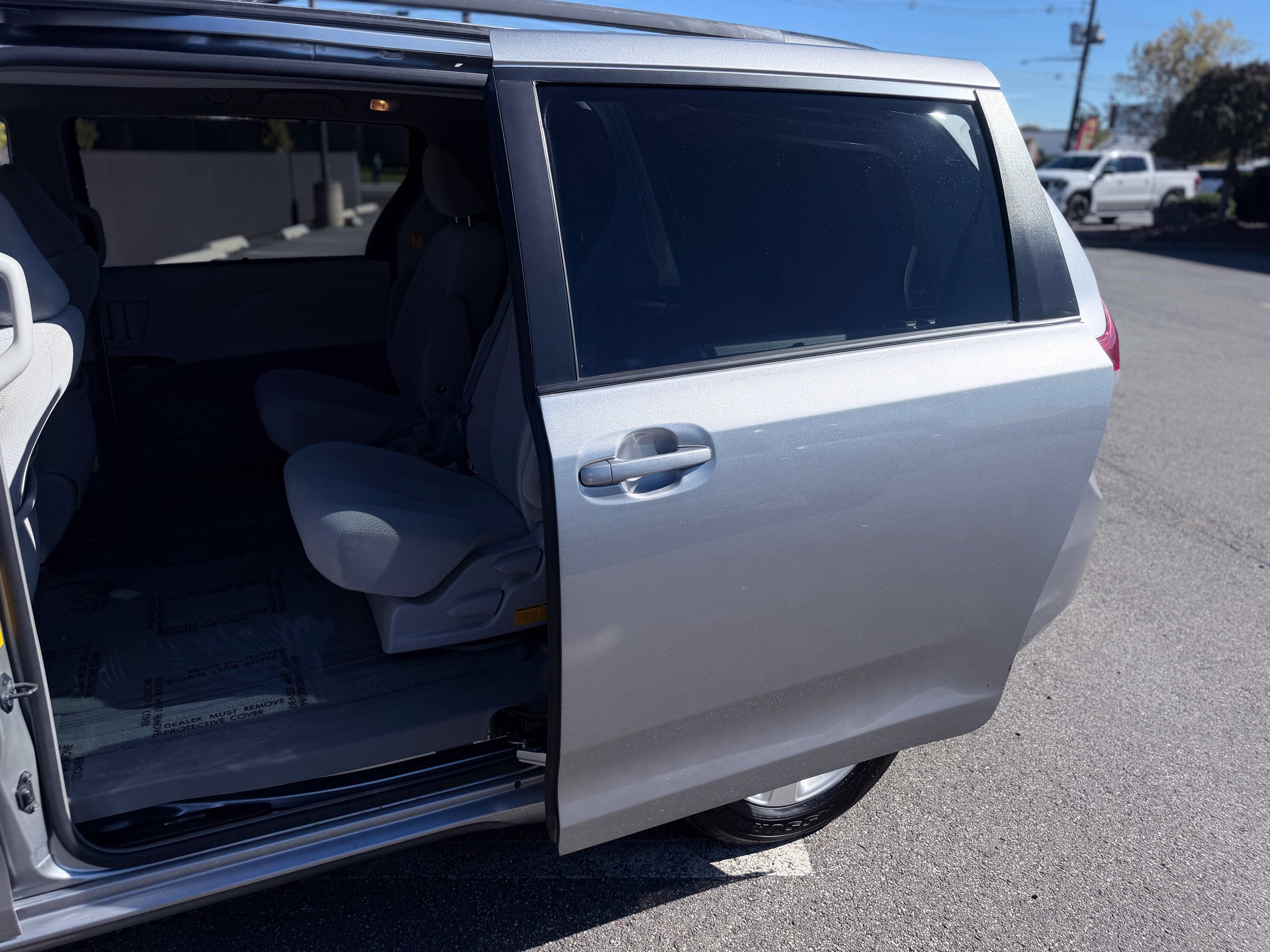 Used 2011 Toyota Sienna LE FWD image 20
