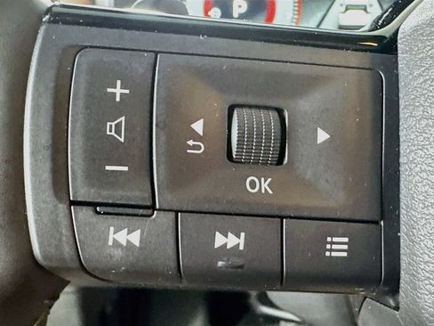 Used 2025 Nissan Rogue Platinum w/ Platinum Premium Package FWD image 23