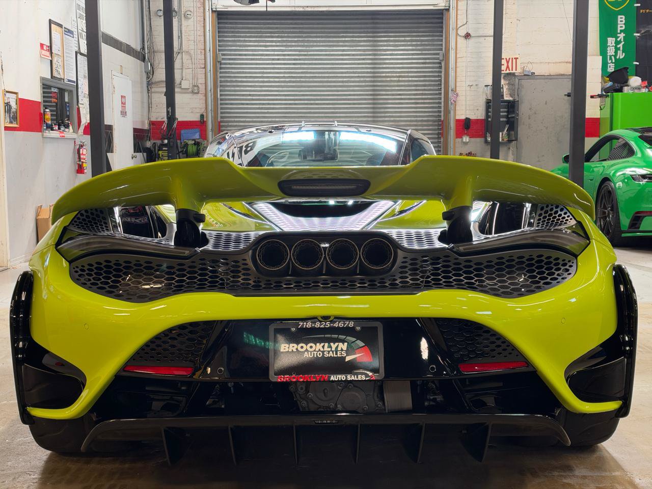 Used 2021 McLaren 765LT RWD image 10