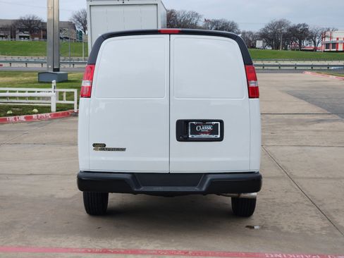 New 2025 Chevrolet Express 2500 w/ Driver Convenience Package image 12