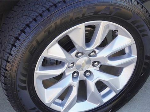 Used 2022 Chevrolet Silverado 1500 Custom image 11