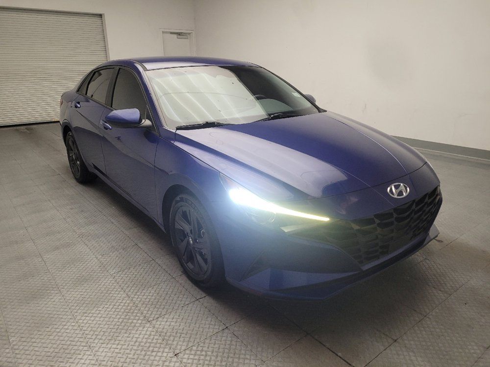 Used 2022 Hyundai Elantra SEL w/ Convenience Package FWD image 13