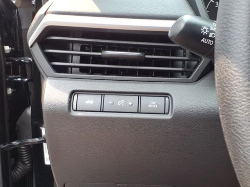 Used 2025 Nissan Altima 2.5 S FWD image 19