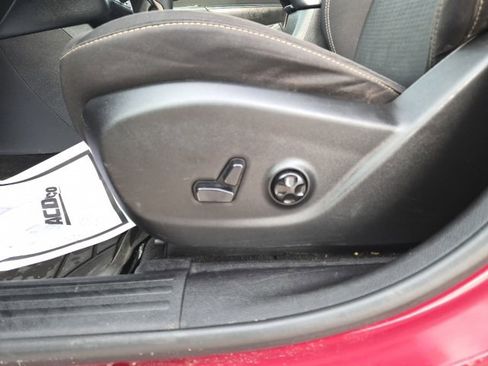 Used 2016 Jeep Cherokee Latitude w/ Comfort & Convenience Group image 17