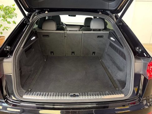 Used 2019 Audi Q8 Premium Plus w/ Premium Plus image 68