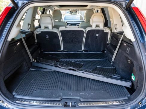 Used 2024 Volvo XC90 B5 Plus w/ Protection Package Premier AWD/4WD image 32