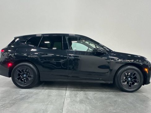 Used 2024 BMW iX xDrive50 w/ Premium Package AWD/4WD image 3