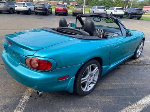 Used 2003 MAZDA MX-5 Miata RWD image 5