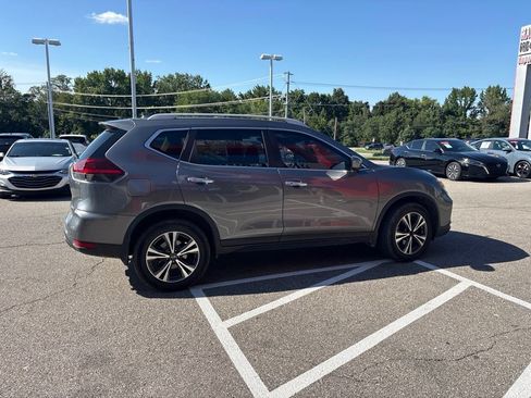 Certified 2019 Nissan Rogue SV w/ Premium Package AWD/4WD image 3